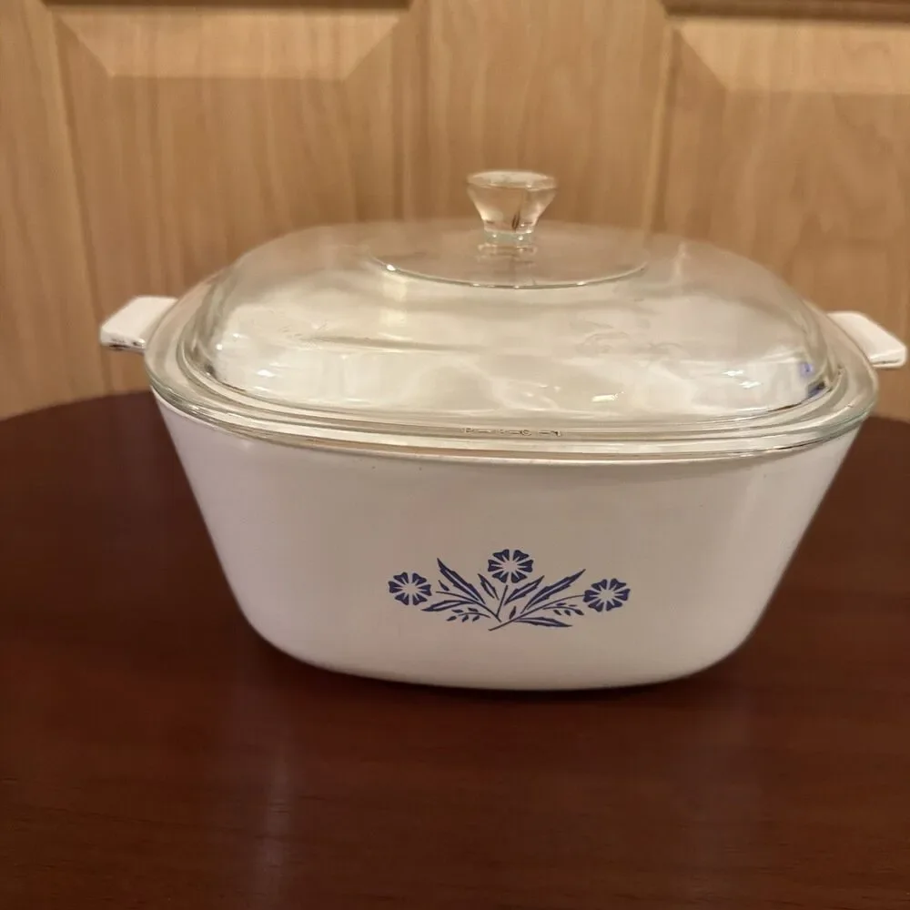 RARE 1969 2 1/2 QT Vintage CorningWare Blue Cornflower Casserole Dish w/Lid. EUC